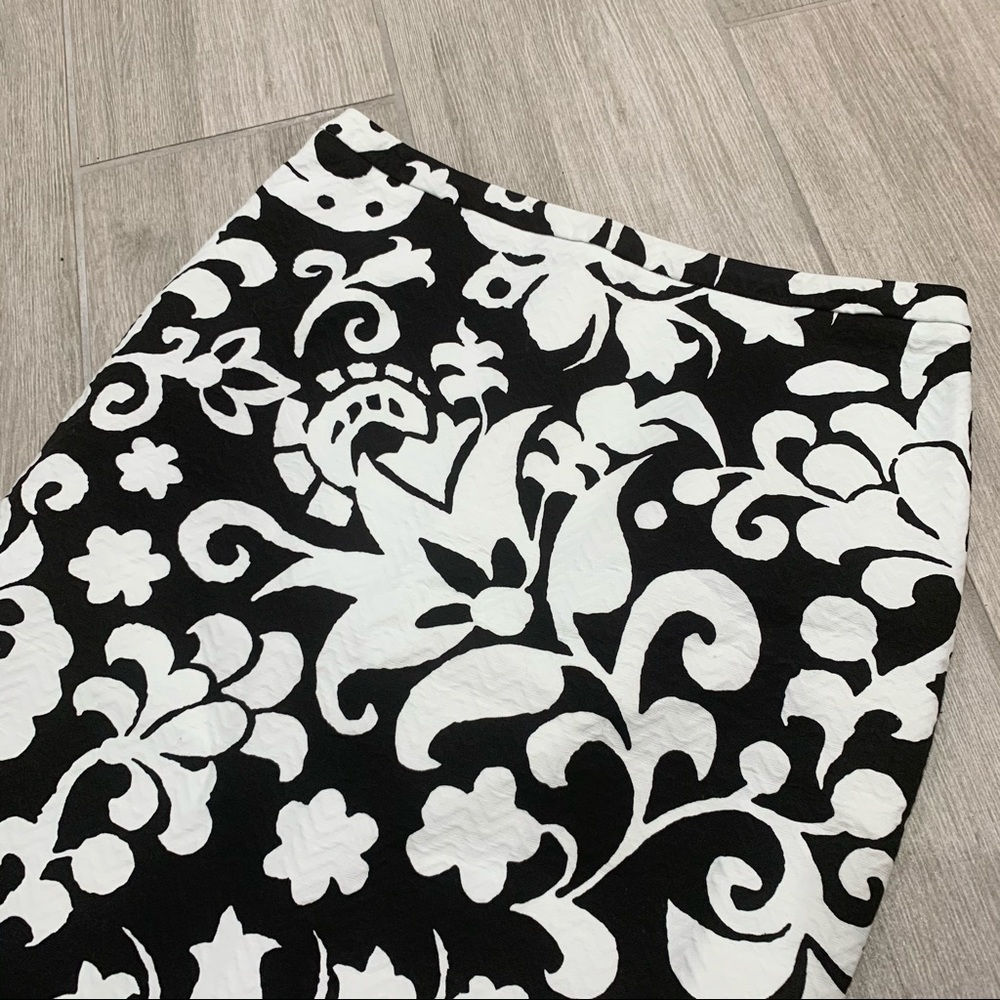 Talbots black and white floral skirt - Picture 2 of 8
